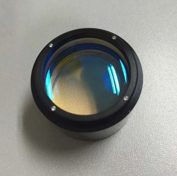 為什么激光焊接機用鏡頭式的聚焦鏡？