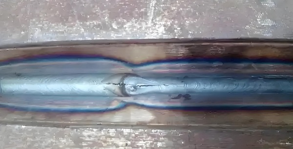 激光焊接機(jī)熔深不夠出現(xiàn)裂紋怎么辦？