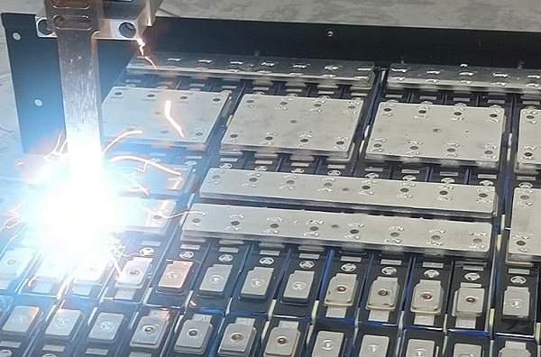 鋰電池激光焊接機(jī)到底有什么優(yōu)勢？