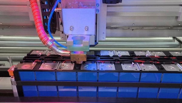如何精確設(shè)置鋰電池激光焊接機(jī)的焊接起始和結(jié)束位置？